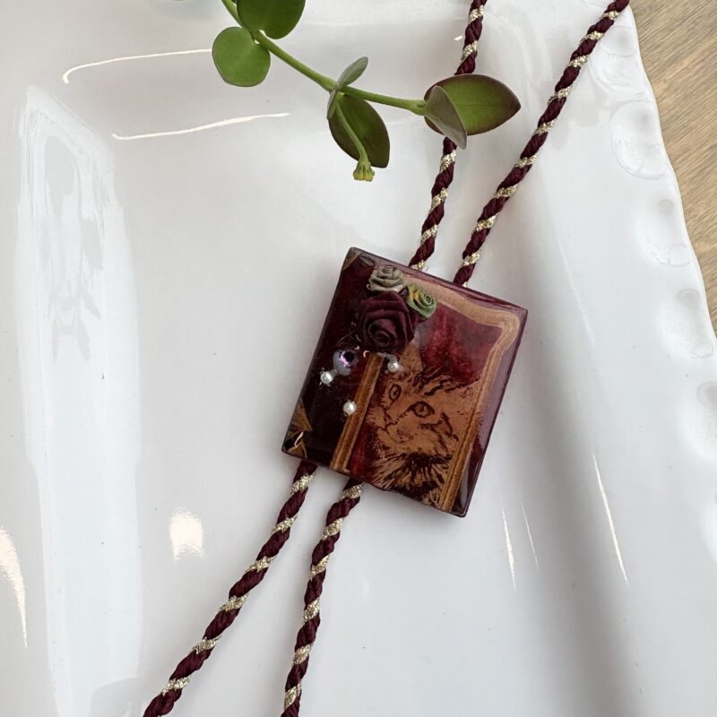 One Hand Ties "Lana" Cat Bolo Tie