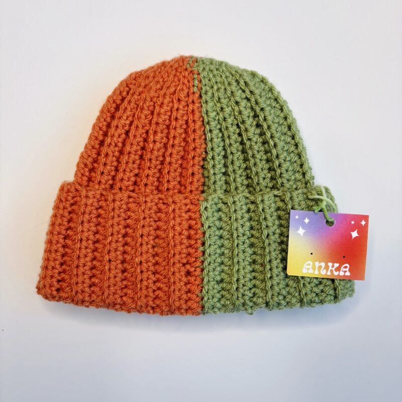 anka snider orange/green two-tone beanie