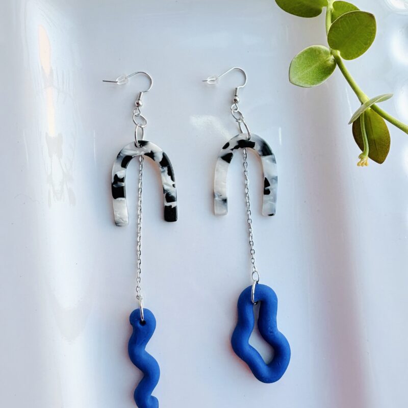 Jessica Janzer Asymmetrical tortoise-squiggle duster earrings