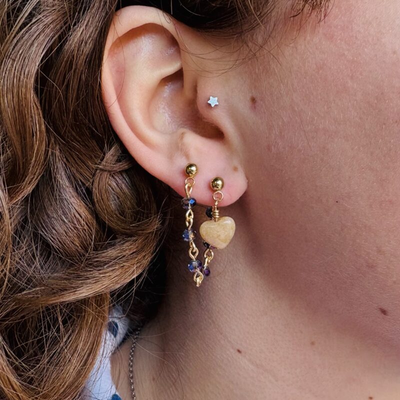 Anka Snider beige-lavender heart chain earrings