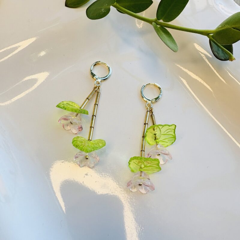 Anka Snider light pink flower earrings